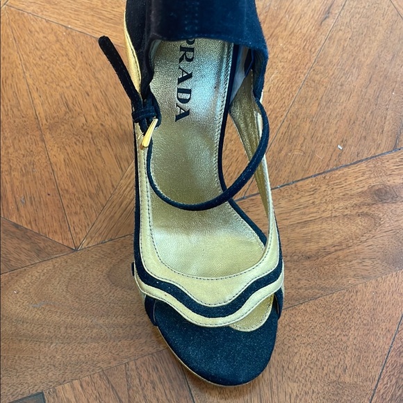 Prada Gold & Suede heels - Picture 7 of 15